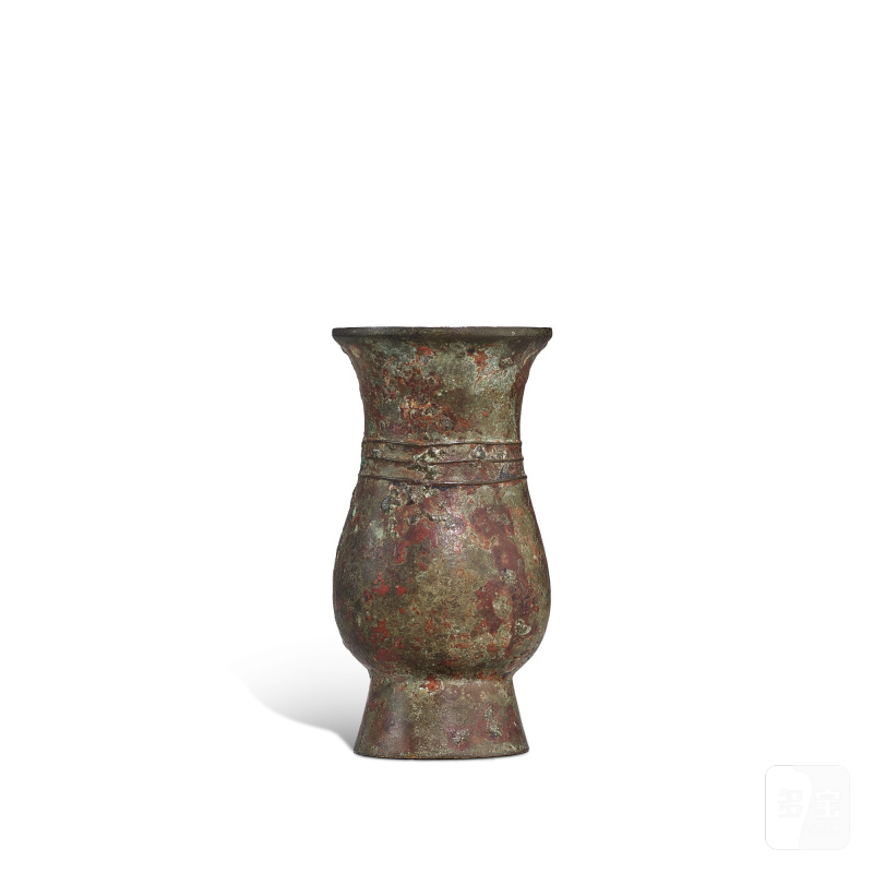 An inscribed archaic bronze ritual wine vessel, zhi, Late Shang dynasty | 商晚期 青銅辛父山觶 - 图4